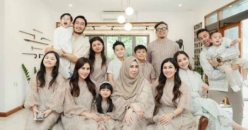 15 Foto Artis yang Rayakan Lebaran 2024 Bersama Keluarga, Full Bahagia